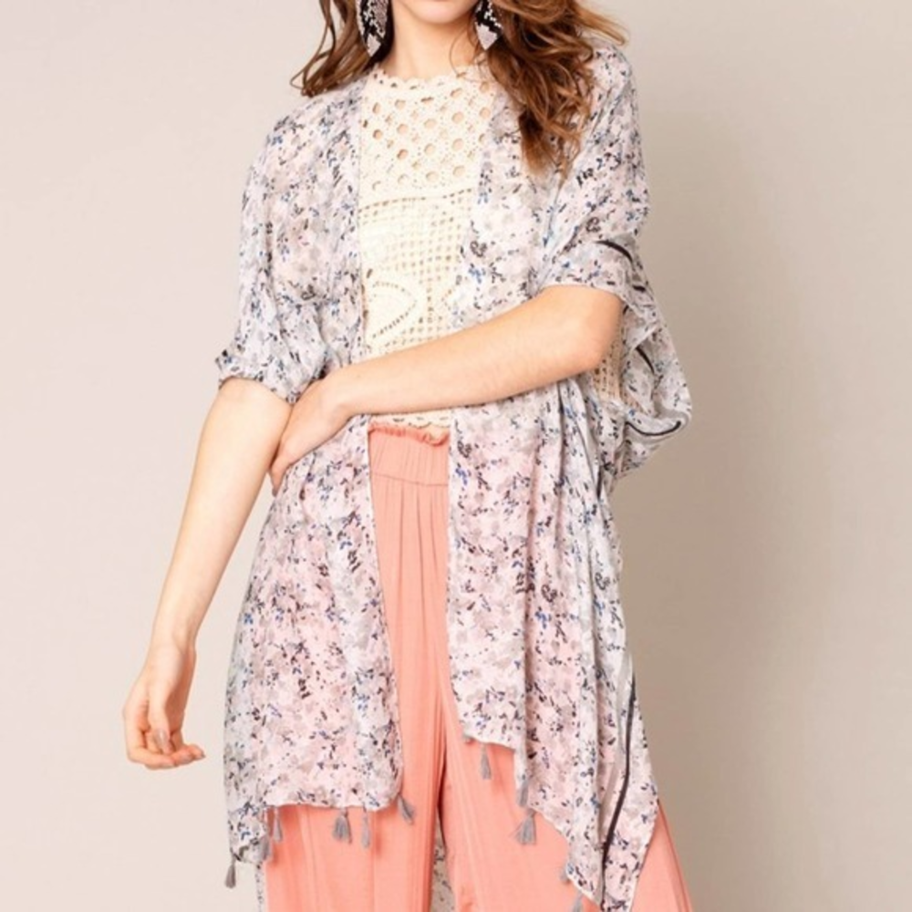 NEW WITH TAGS OS Silver Floral Tassel Kimono Cover Up‎